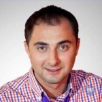 Демис Карибидис 